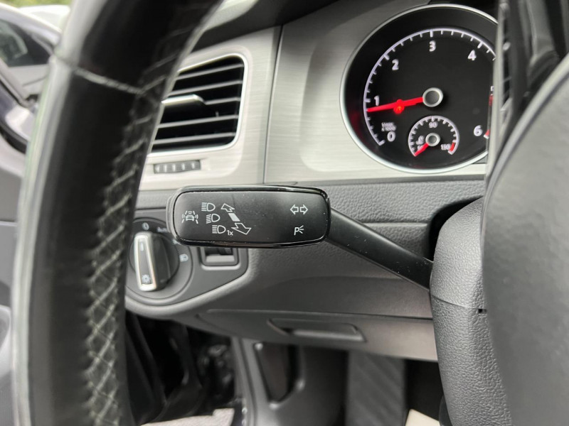 Photo 36 de l'offre de VOLKSWAGEN GOLF 1.6 TDI FAP BLUEMOTION - 105 CONFORTLINE GPS   RADAR AR   CLIM à 13990€ chez Triplo auto