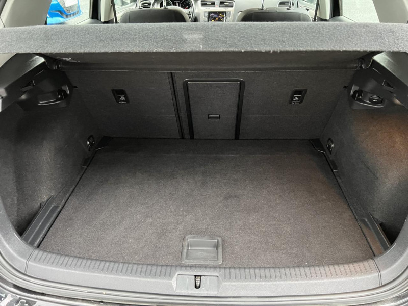 Photo 10 de l'offre de VOLKSWAGEN GOLF 1.6 TDI FAP BLUEMOTION - 105 CONFORTLINE GPS   RADAR AR   CLIM à 13990€ chez Triplo auto