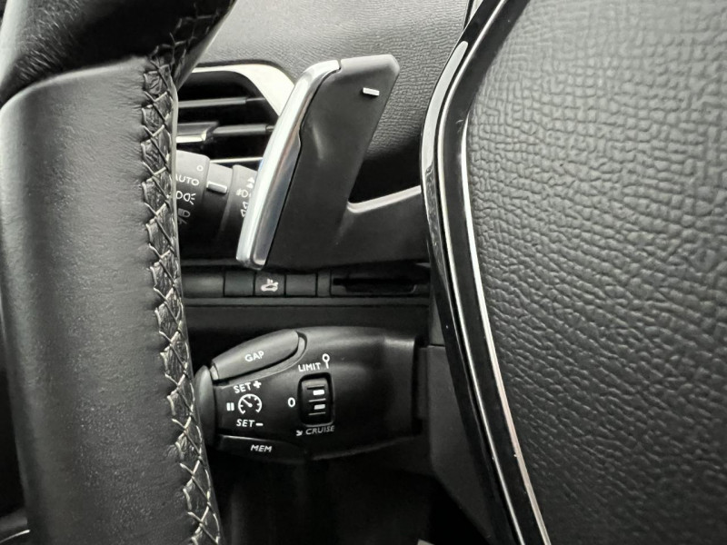 Photo 35 de l'offre de PEUGEOT 3008 1.2I PURETECH S&S - 130 BVA ALLURE BUSINESS GPS   CAMERA AR à 22990€ chez Triplo auto