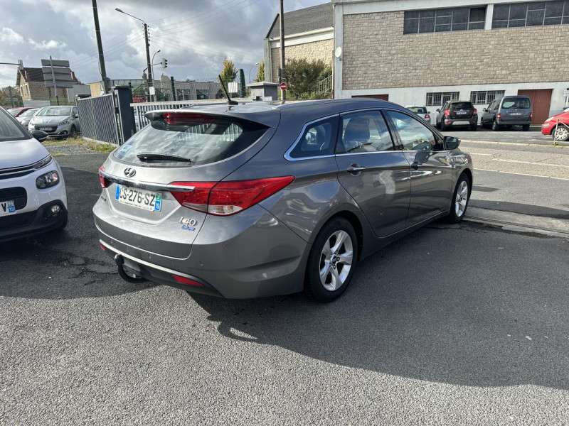 Photo 5 de l'offre de HYUNDAI I40 1.7 CRDI FAP - 115 PACK SENSATION GPS   CLIM   ATTELAGE à 8990€ chez Triplo auto