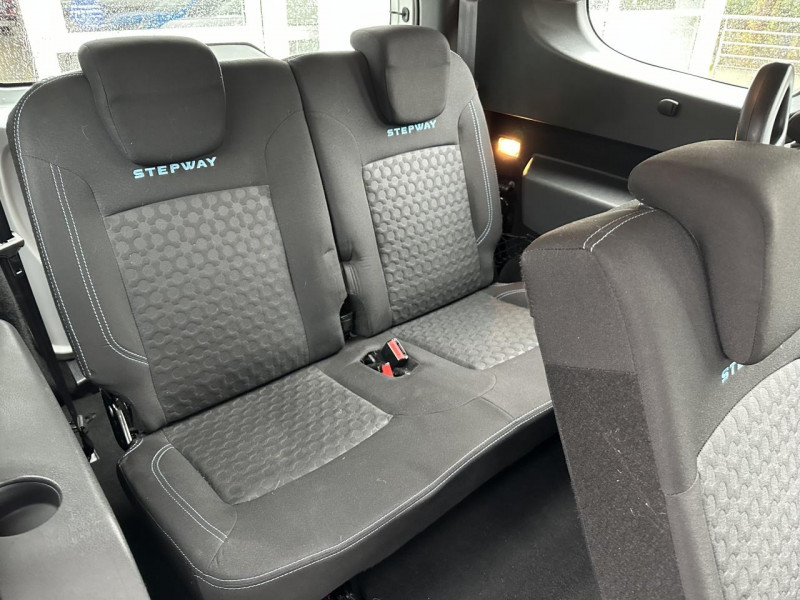 Photo 13 de l'offre de DACIA LODGY 1.2 TCE - 115 7PL STEPWAY GPS   CLIM à 11990€ chez Triplo auto