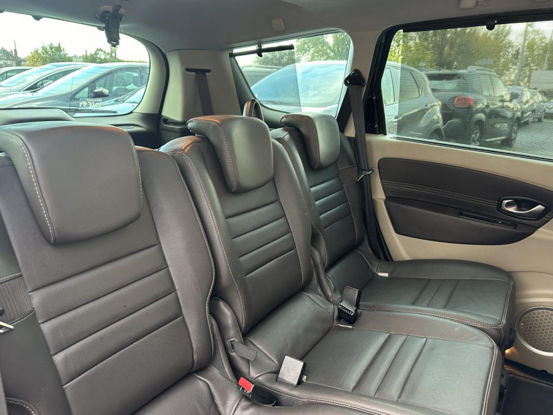 Photo 11 de l'offre de RENAULT SCENIC GRAND 1.9 DCI FAP - 130 7PL EXCEPTION GPS   CLIM à 9490€ chez Triplo auto