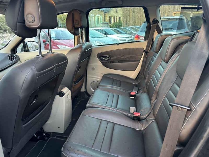 Photo 38 de l'offre de RENAULT SCENIC GRAND 1.9 DCI FAP - 130 7PL EXCEPTION GPS   CLIM à 9490€ chez Triplo auto