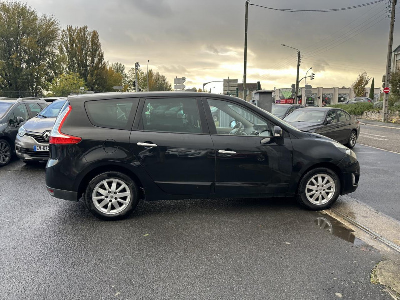 Photo 6 de l'offre de RENAULT SCENIC GRAND 1.9 DCI FAP - 130 7PL EXCEPTION GPS   CLIM à 9490€ chez Triplo auto
