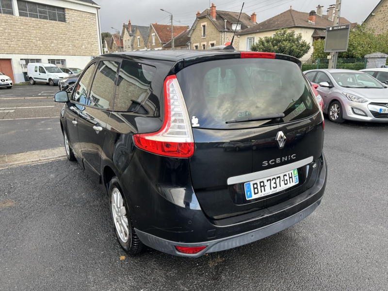 Photo 22 de l'offre de RENAULT SCENIC GRAND 1.9 DCI FAP - 130 7PL EXCEPTION GPS   CLIM à 9490€ chez Triplo auto