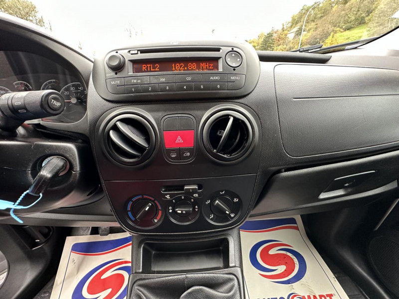 Photo 17 de l'offre de PEUGEOT BIPPER 1.3 HDI FAP - 75 TEPEE STYLE   ATTELAGE   CLIM à 10990€ chez Triplo auto