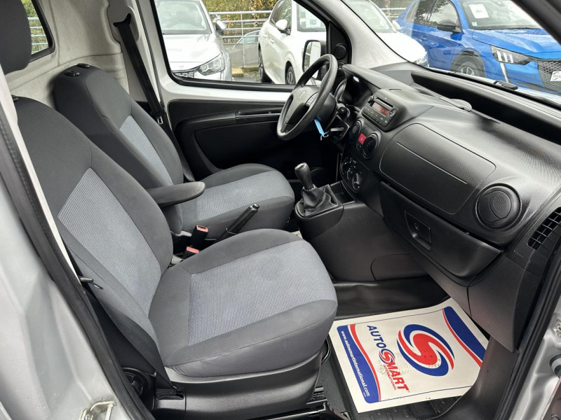 Photo 15 de l'offre de PEUGEOT BIPPER 1.3 HDI FAP - 75 TEPEE STYLE   ATTELAGE   CLIM à 10990€ chez Triplo auto