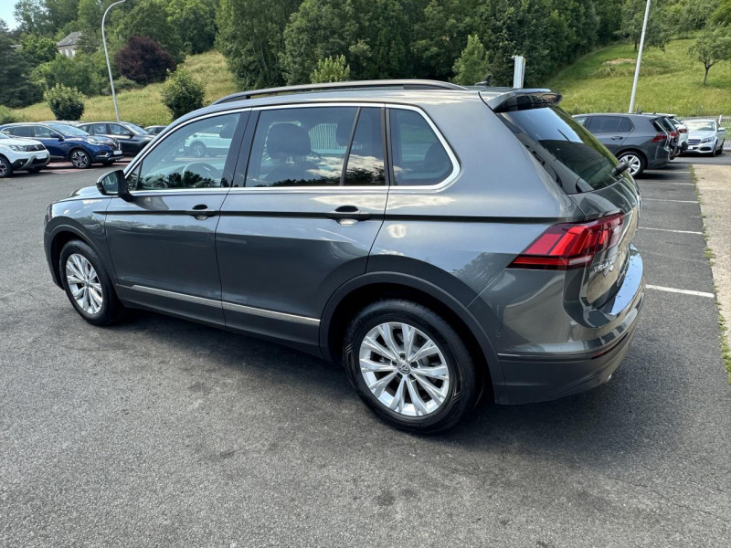 Photo 5 de l'offre de VOLKSWAGEN TIGUAN 1.5 TSI EVO BLUEMOTION - 130 CONFORTLINE CLIM   CAMERA AR à 22990€ chez Triplo auto