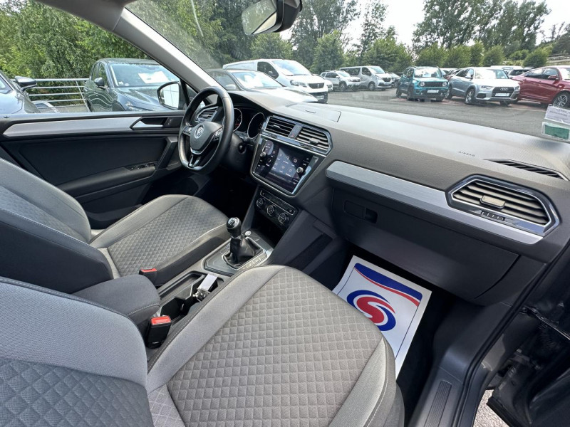 Photo 15 de l'offre de VOLKSWAGEN TIGUAN 1.5 TSI EVO BLUEMOTION - 130 CONFORTLINE CLIM   CAMERA AR à 22990€ chez Triplo auto