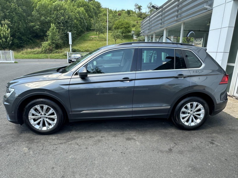 Photo 4 de l'offre de VOLKSWAGEN TIGUAN 1.5 TSI EVO BLUEMOTION - 130 CONFORTLINE CLIM   CAMERA AR à 22990€ chez Triplo auto