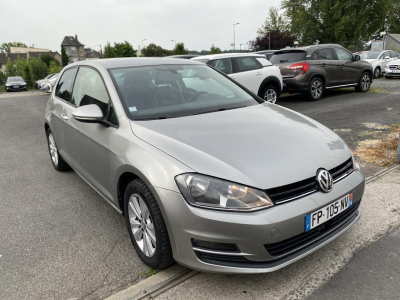 Photo 7 de l'offre de VOLKSWAGEN GOLF 1.6 TDI CR FAP BLUEMOTION - 105 CONFORTLINE CLIM   ATTELAGE à 12490€ chez Triplo auto