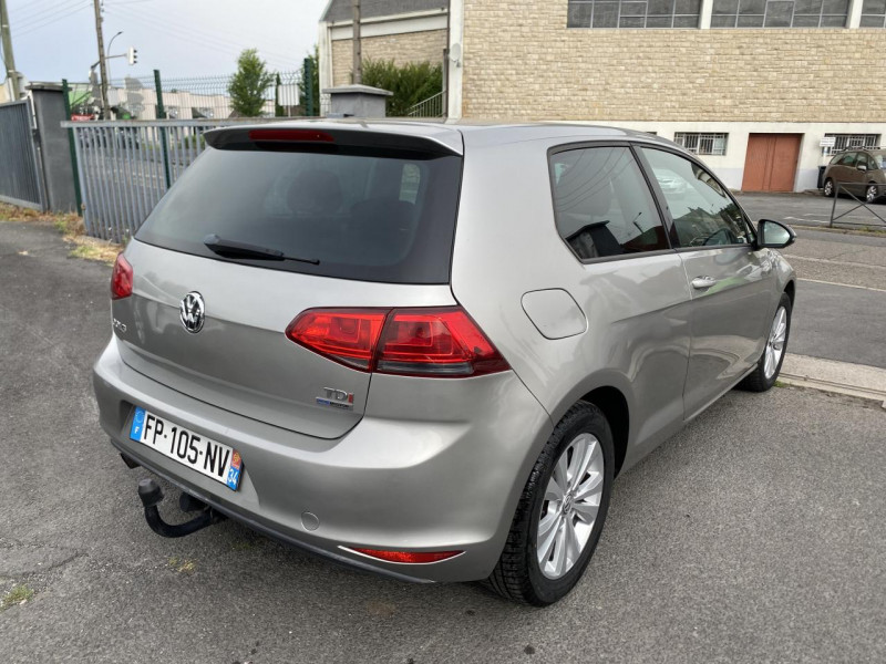 Photo 5 de l'offre de VOLKSWAGEN GOLF 1.6 TDI CR FAP BLUEMOTION - 105 CONFORTLINE CLIM   ATTELAGE à 12490€ chez Triplo auto