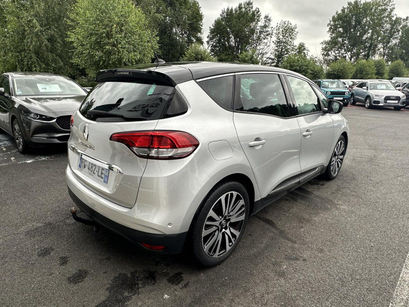 Photo 7 de l'offre de RENAULT SCENIC 1.7 BLUE DCI - 150 BVA INITIALE PARIS GPS   CAMERA AR   ATTELAGE à 20990€ chez Triplo auto