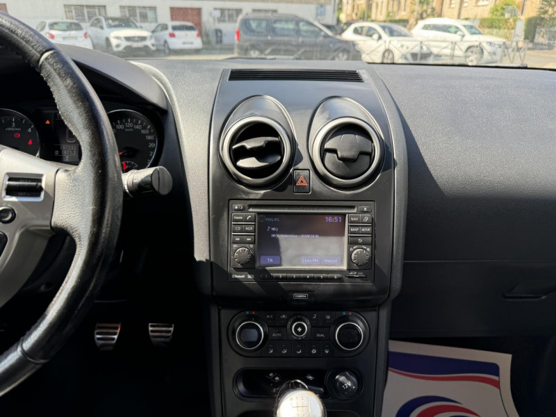 Photo 17 de l'offre de NISSAN QASHQAI 1.5 DCI FAP - 110 TEKNA GPS   CAMERA AR à 10990€ chez Triplo auto