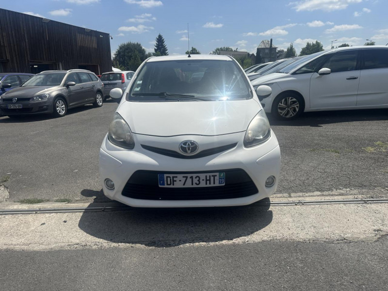 Photo 8 de l'offre de TOYOTA AYGO 1.0 VVT-I  DYNAMIC   CLIM à 7990€ chez Triplo auto