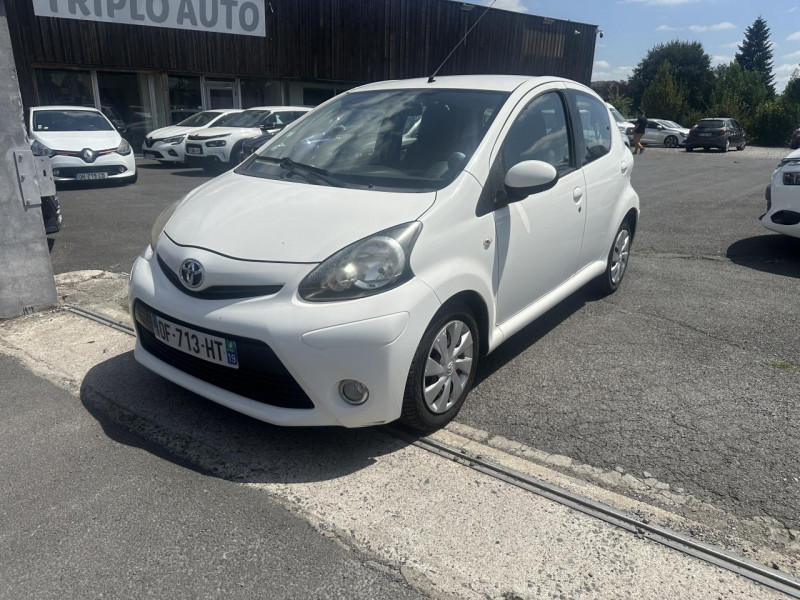 Photo 21 de l'offre de TOYOTA AYGO 1.0 VVT-I  DYNAMIC   CLIM à 7990€ chez Triplo auto