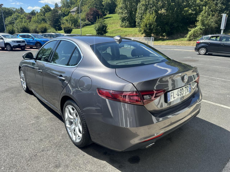 Photo 5 de l'offre de ALFA ROMEO GIULIA 2.2 D - 190 - BVA 2019  SUPER GPS   CAMERA AR à 23990€ chez Triplo auto