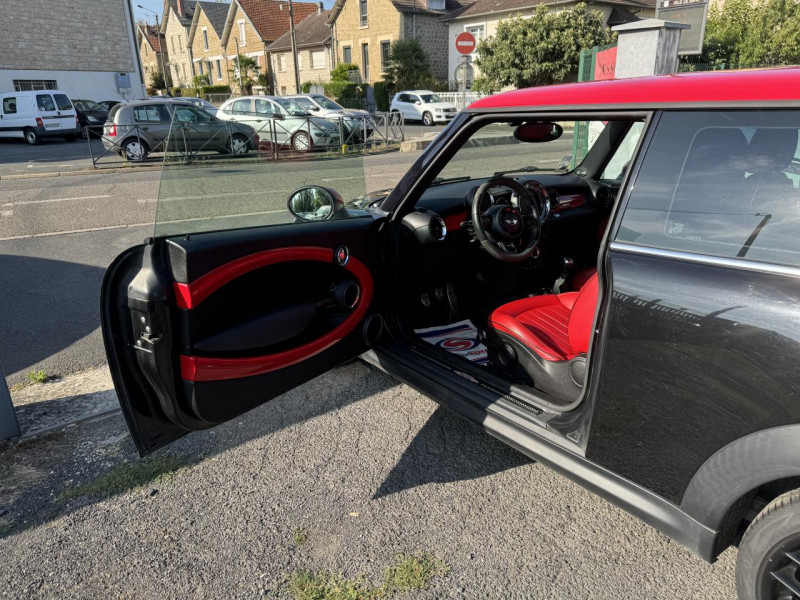 Photo 15 de l'offre de MINI MINI 1.6I - 211 LCI COUPE JOHN COOPER WORKS GPS   CLIM à 12490€ chez Triplo auto