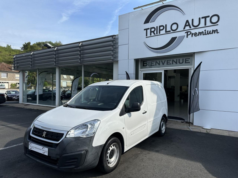 Photo 3 de l'offre de PEUGEOT PARTNER 1000KG 1.6 BLUEHDI S&S - 100 PREMIUM STANDARD CLIM   RADAR AR   TVA RECUPERABLE à 14490€ chez Triplo auto