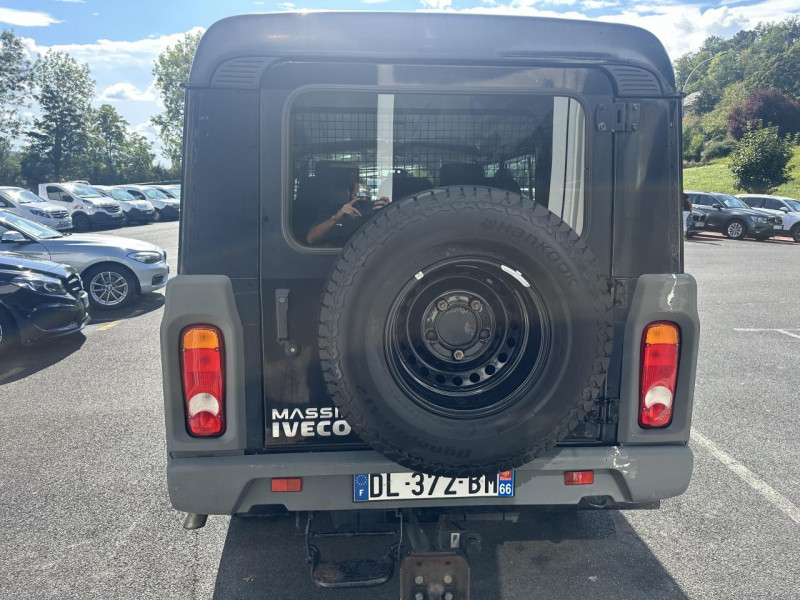 Photo 6 de l'offre de IVECO MASSIF SW  4X4 BREAK 3.0 - 146 CV HPI EQUIVALENT LAND ROVER DEFENDER   CLIM à 22990€ chez Triplo auto