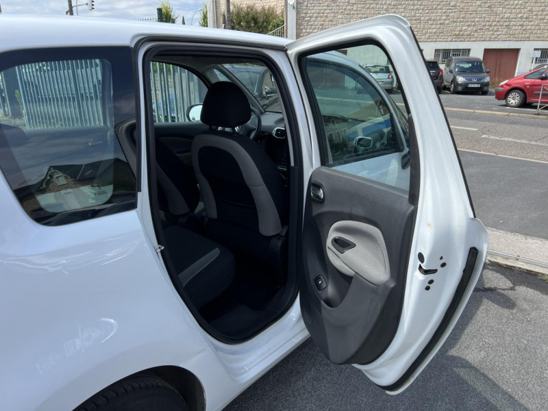 Photo 26 de l'offre de CITROEN C3 PICASSO 1.4 VTI - 95 CONFORT CLIM   RADAR AR à 10990€ chez Triplo auto