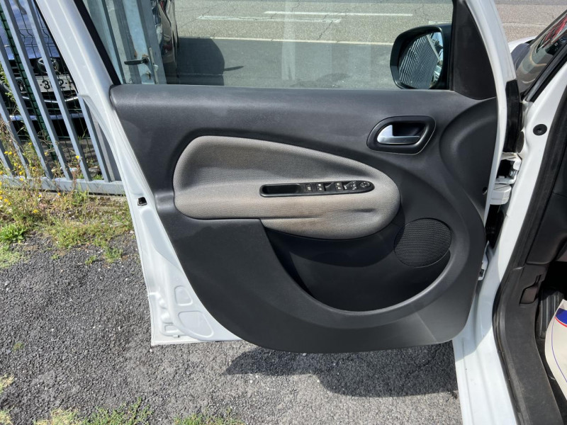 Photo 41 de l'offre de CITROEN C3 PICASSO 1.4 VTI - 95 CONFORT CLIM   RADAR AR à 10990€ chez Triplo auto