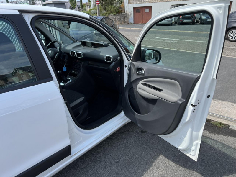 Photo 31 de l'offre de CITROEN C3 PICASSO 1.4 VTI - 95 CONFORT CLIM   RADAR AR à 10990€ chez Triplo auto