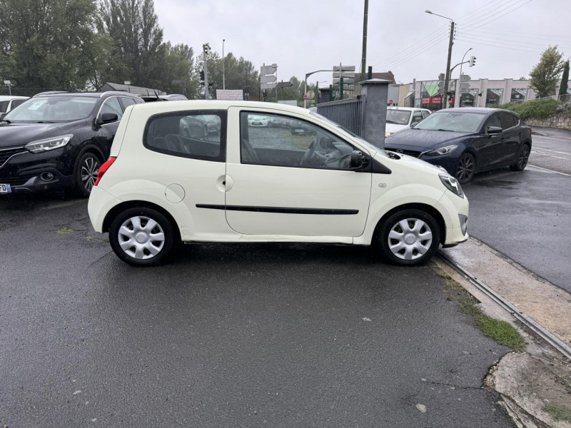 Photo 6 de l'offre de RENAULT TWINGO 1.2I LEV - 75   ATTELAGE à 5990€ chez Triplo auto