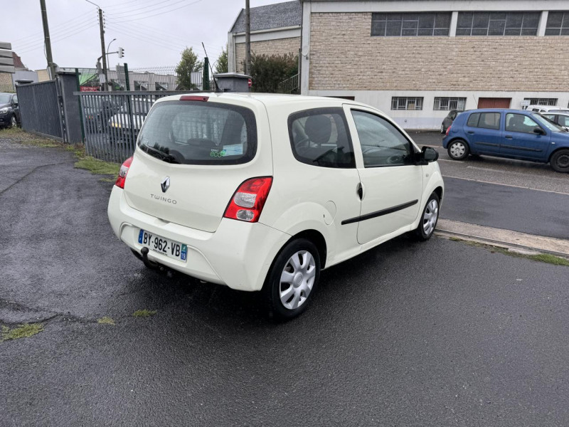 Photo 5 de l'offre de RENAULT TWINGO 1.2I LEV - 75   ATTELAGE à 5990€ chez Triplo auto