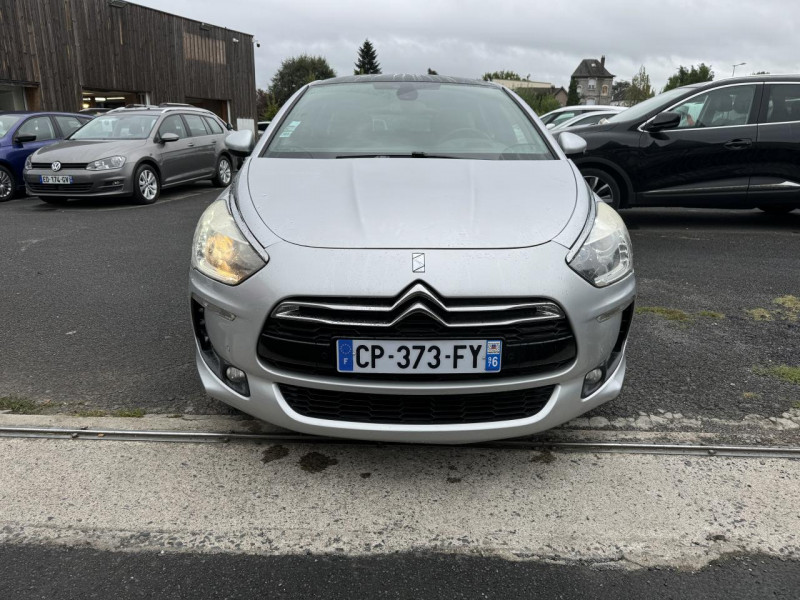 Photo 8 de l'offre de DS DS 5 1.6 E-HDI FAP - 115 BVA EXECUTIVE GPS   RADAR AR   CLIM à 10990€ chez Triplo auto