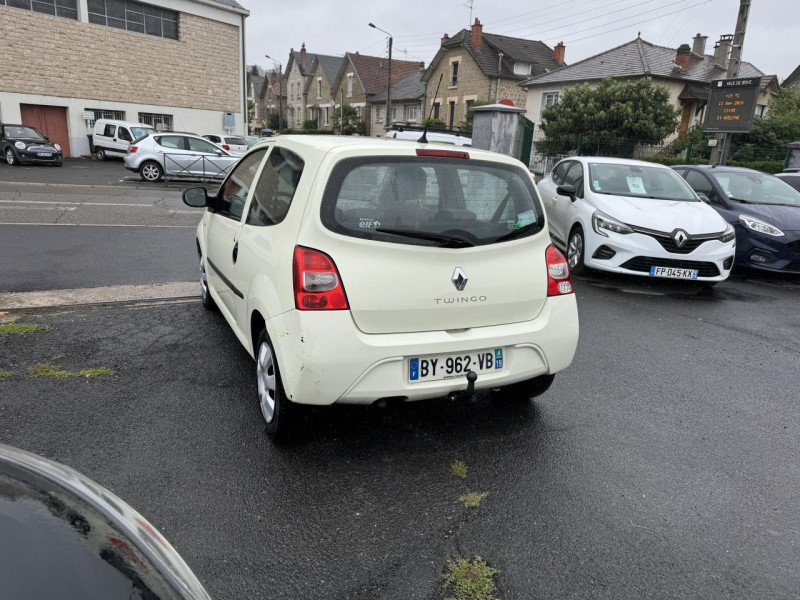 Photo 3 de l'offre de RENAULT TWINGO 1.2I LEV - 75   ATTELAGE à 5990€ chez Triplo auto