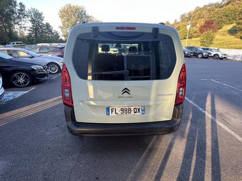 Photo 6 de l'offre de CITROEN BERLINGO 1.5 BLUEHDI S&S - 130  III COMBI XL SHINE GPS   CAMERA AR   RADAR AR ET AV à 23490€ chez Triplo auto