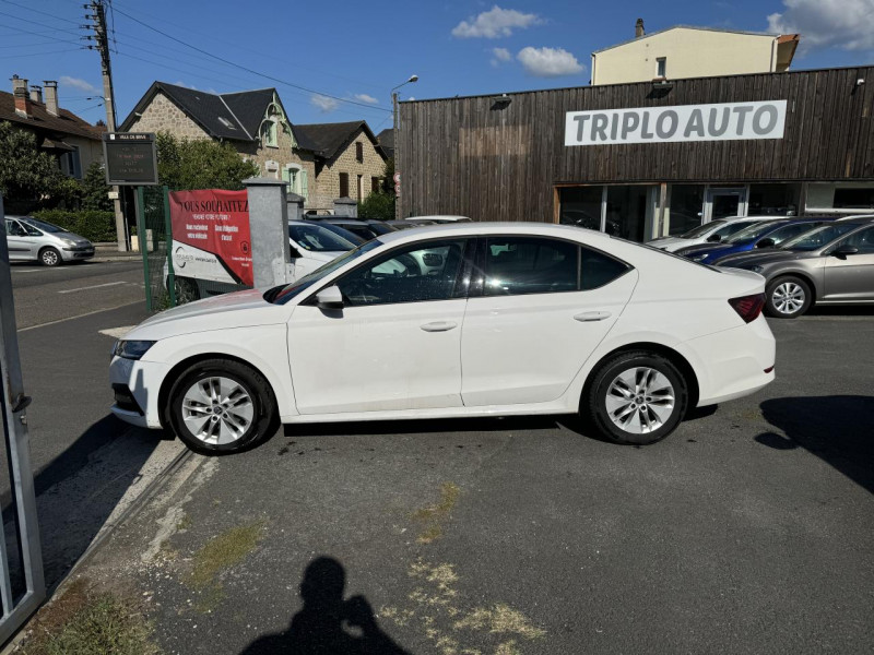 Photo 2 de l'offre de SKODA OCTAVIA 2.0 TDI - 116 S&S AMBITION CLIM   RADAR AR   TVA RECUPERABLE à 13990€ chez Triplo auto