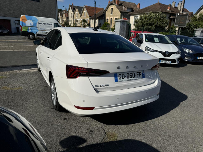 Photo 3 de l'offre de SKODA OCTAVIA 2.0 TDI - 116 S&S AMBITION CLIM   RADAR AR   TVA RECUPERABLE à 13990€ chez Triplo auto