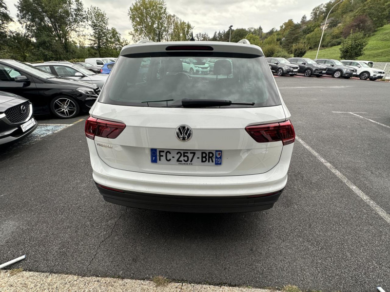 Photo 6 de l'offre de VOLKSWAGEN TIGUAN 2.0 TDI BLUEMOTION - 150 BVA CONNECT GPS   CAMERA AR   CLIM à 18990€ chez Triplo auto