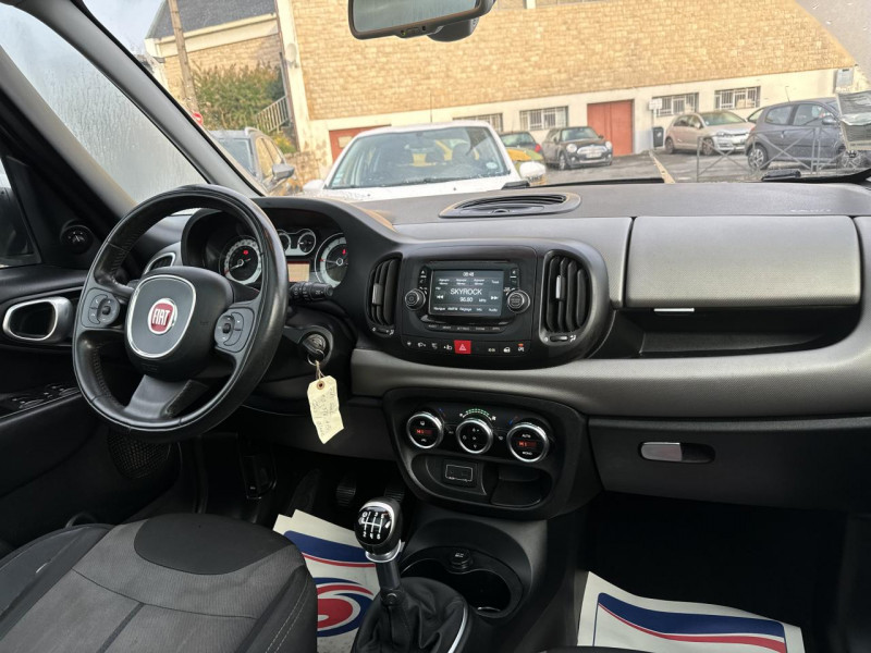 Photo 16 de l'offre de FIAT FIAT 500 500L 1.6 MULTIJET - 120 S&S LOUNGE CLIM   TOIT PANORAMIQUE à 8990€ chez Triplo auto