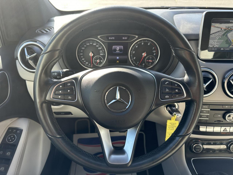 Photo 17 de l'offre de MERCEDES-BENZ CLASSE B B 160  BERLINE - BM 246-242 INSPIRATION GPS   CAMERA AR   CLIM à 18990€ chez Triplo auto