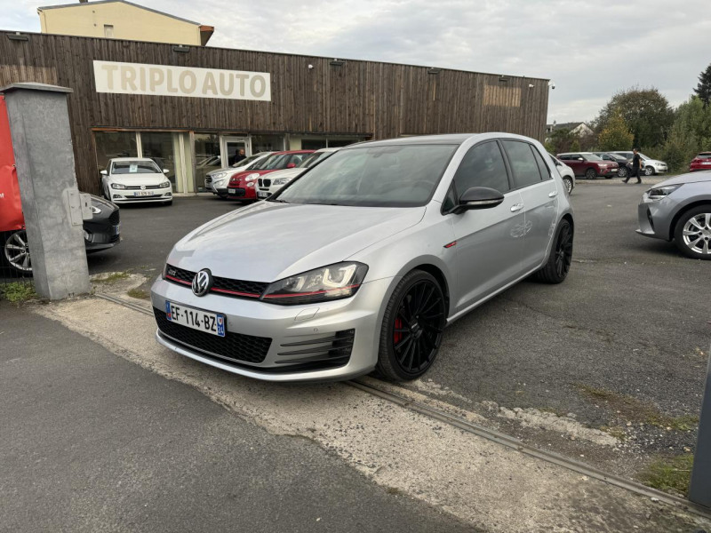 Photo 1 de l'offre de VOLKSWAGEN GOLF 2.0 TSI BLUEMOTION - 230 GTI PERFORMANCE CLIM   RADAR AR à 16490€ chez Triplo auto