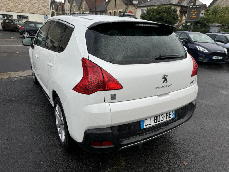 Photo 3 de l'offre de PEUGEOT 3008 HYBRID4 2.0 HDI FAP - 163 BVA   ELECTRIC 37CH HYBRID4 GPS   RADAR AR   TOIT PANORAMIQUE à 9990€ chez Triplo auto