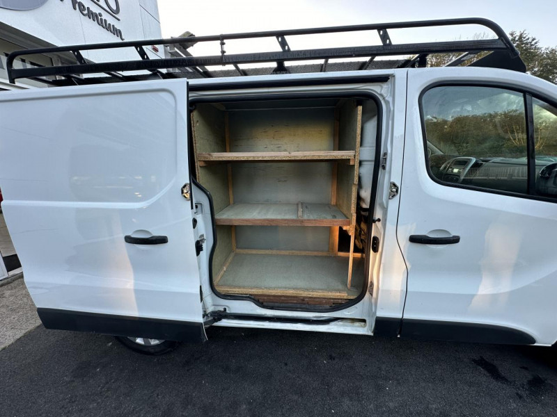 Photo 12 de l'offre de RENAULT TRAFIC L1H1 1000 KG 1.6 DCI - 95  FOURGON GRAND CONFORT BARRE DE TOIT   CLIM  à 16990€ chez Triplo auto