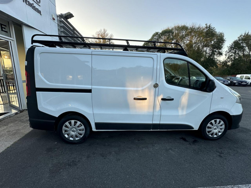 Photo 8 de l'offre de RENAULT TRAFIC L1H1 1000 KG 1.6 DCI - 95  FOURGON GRAND CONFORT BARRE DE TOIT   CLIM  à 16990€ chez Triplo auto