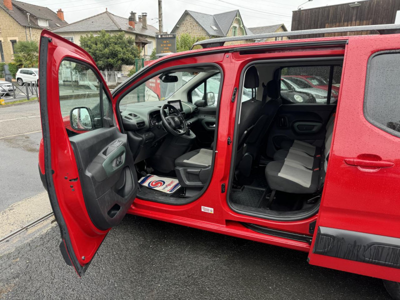 Photo 19 de l'offre de CITROEN BERLINGO 1.5 BLUEHDI S&S - 130 COMBI XL SHINE GPS   CAMERA AR à 14990€ chez Triplo auto