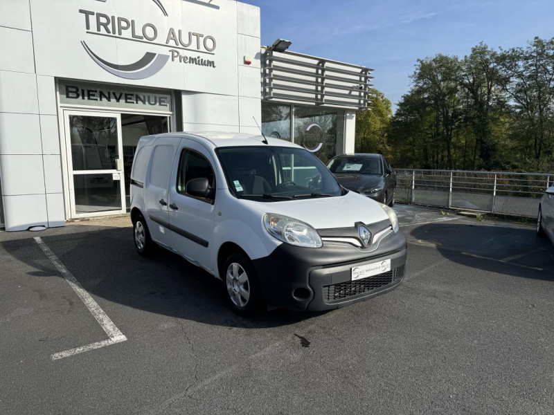 Photo 1 de l'offre de RENAULT KANGOO L1 1.5 DCI FAP - 90 GPS   RADAR AR à 7490€ chez Triplo auto