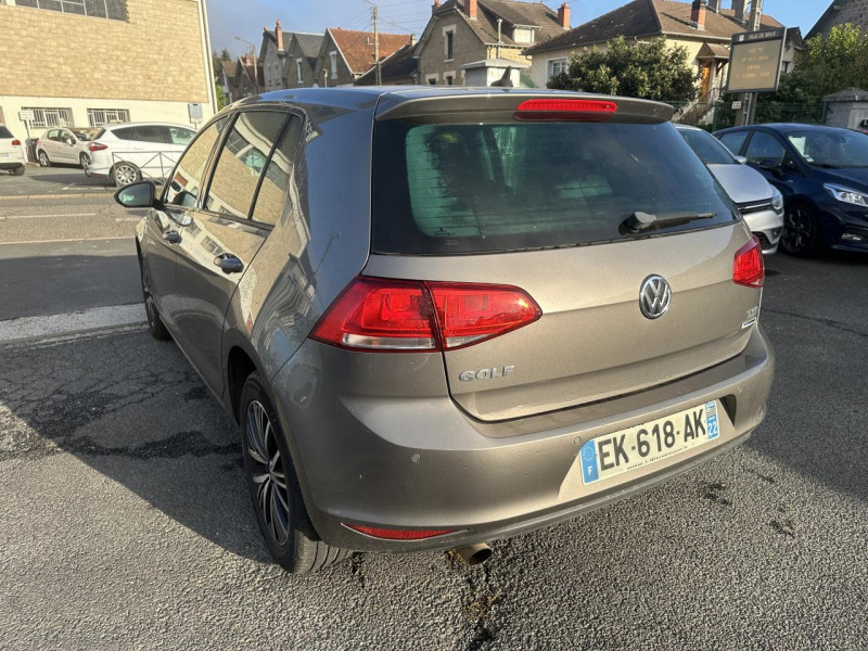 Photo 22 de l'offre de VOLKSWAGEN GOLF 1.2 TSI BLUEMOTION - 110 MATCH GPS   CAMERA AR à 10490€ chez Triplo auto