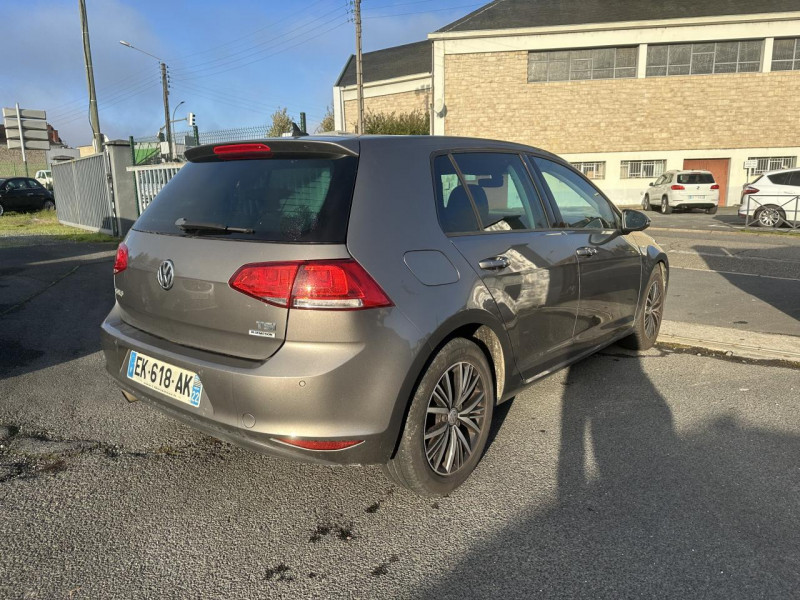 Photo 23 de l'offre de VOLKSWAGEN GOLF 1.2 TSI BLUEMOTION - 110 MATCH GPS   CAMERA AR à 10490€ chez Triplo auto