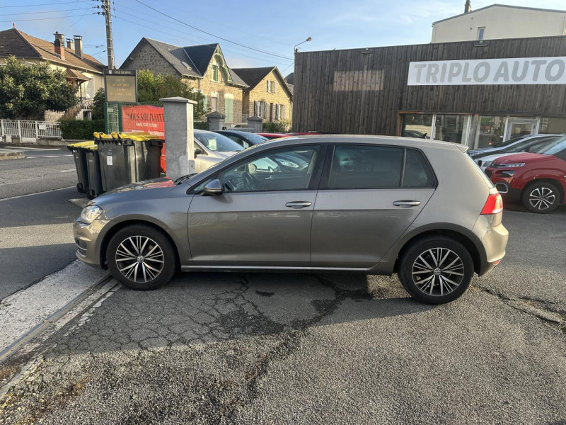 Photo 2 de l'offre de VOLKSWAGEN GOLF 1.2 TSI BLUEMOTION - 110 MATCH GPS   CAMERA AR à 10490€ chez Triplo auto