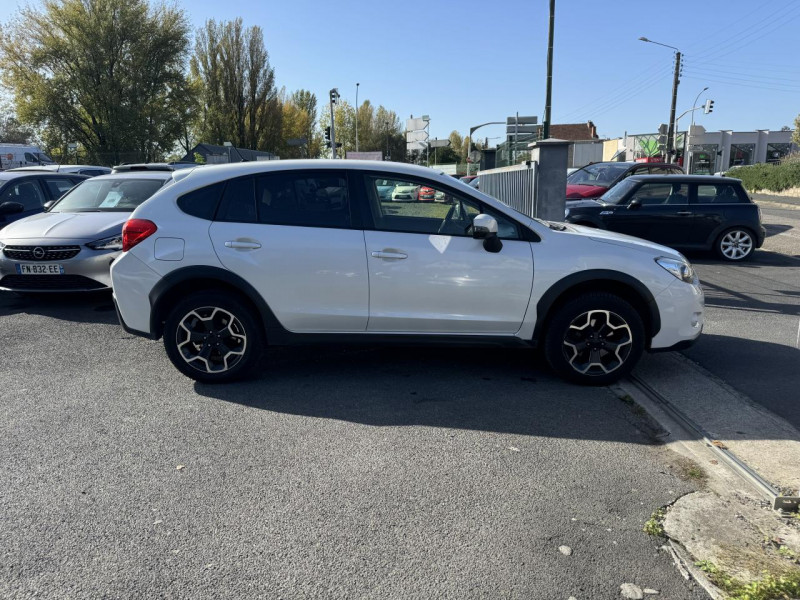 Photo 6 de l'offre de SUBARU XV 2.0D - 147 CAMERA AR   CLIM   ATTELAGE à 9990€ chez Triplo auto