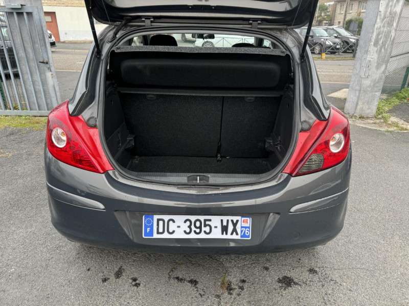 Photo 10 de l'offre de OPEL CORSA 1.2I - 85 TWINPORT GRAPHITE GPS   CLIM à 6990€ chez Triplo auto