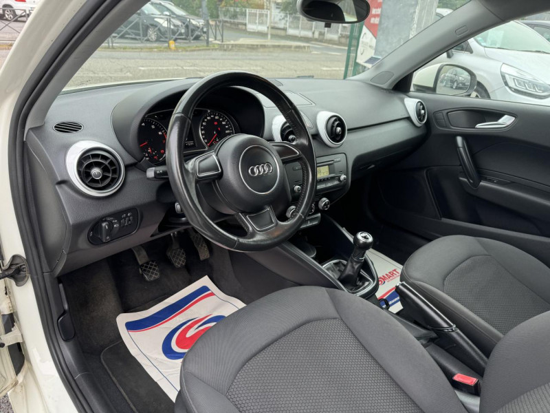 Photo 19 de l'offre de AUDI A1 1.2 TFSI - 86 S&S AMBIENTE   CLIM à 9990€ chez Triplo auto