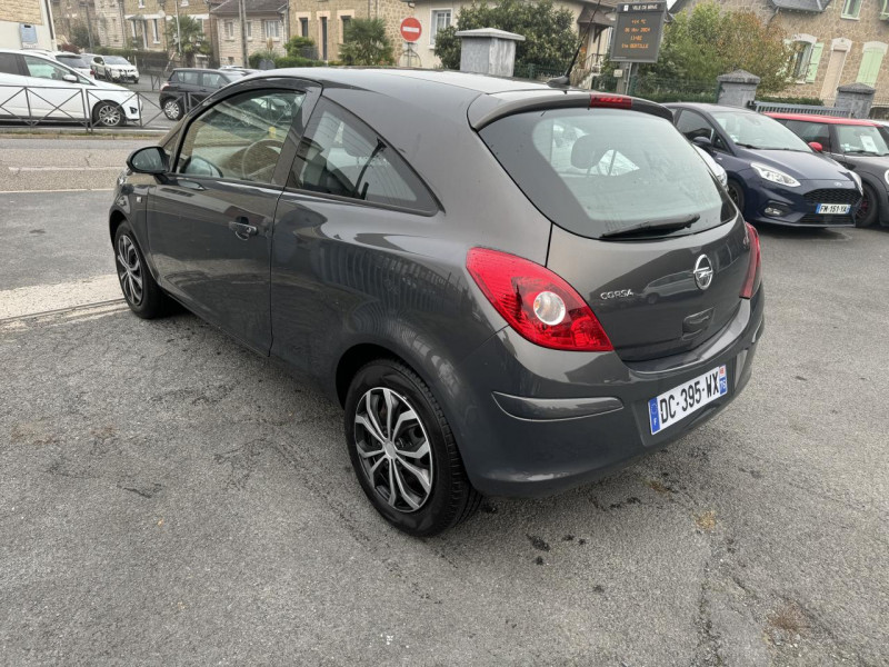 Photo 4 de l'offre de OPEL CORSA 1.2I - 85 TWINPORT GRAPHITE GPS   CLIM à 6990€ chez Triplo auto